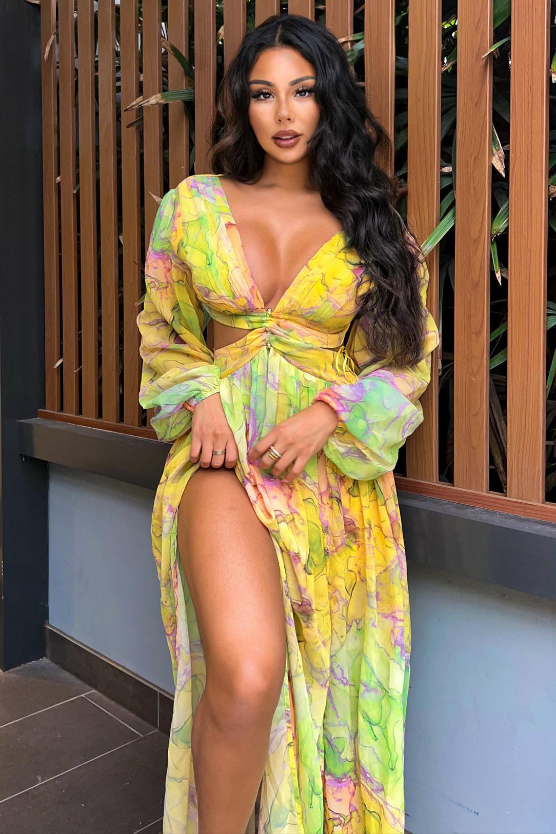 https://cdn.shopify.com/s/files/1/0293/9277/products/WillowMaxiDress-Yellowcombo_MER.jpg?v=1677196627